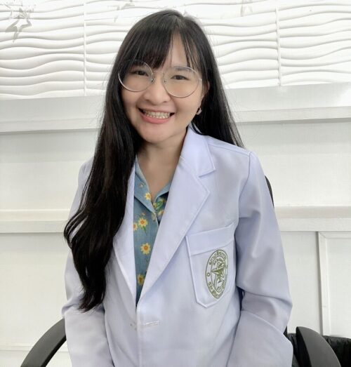 นางสาวณัฏฐธิดา หาญสุริย์