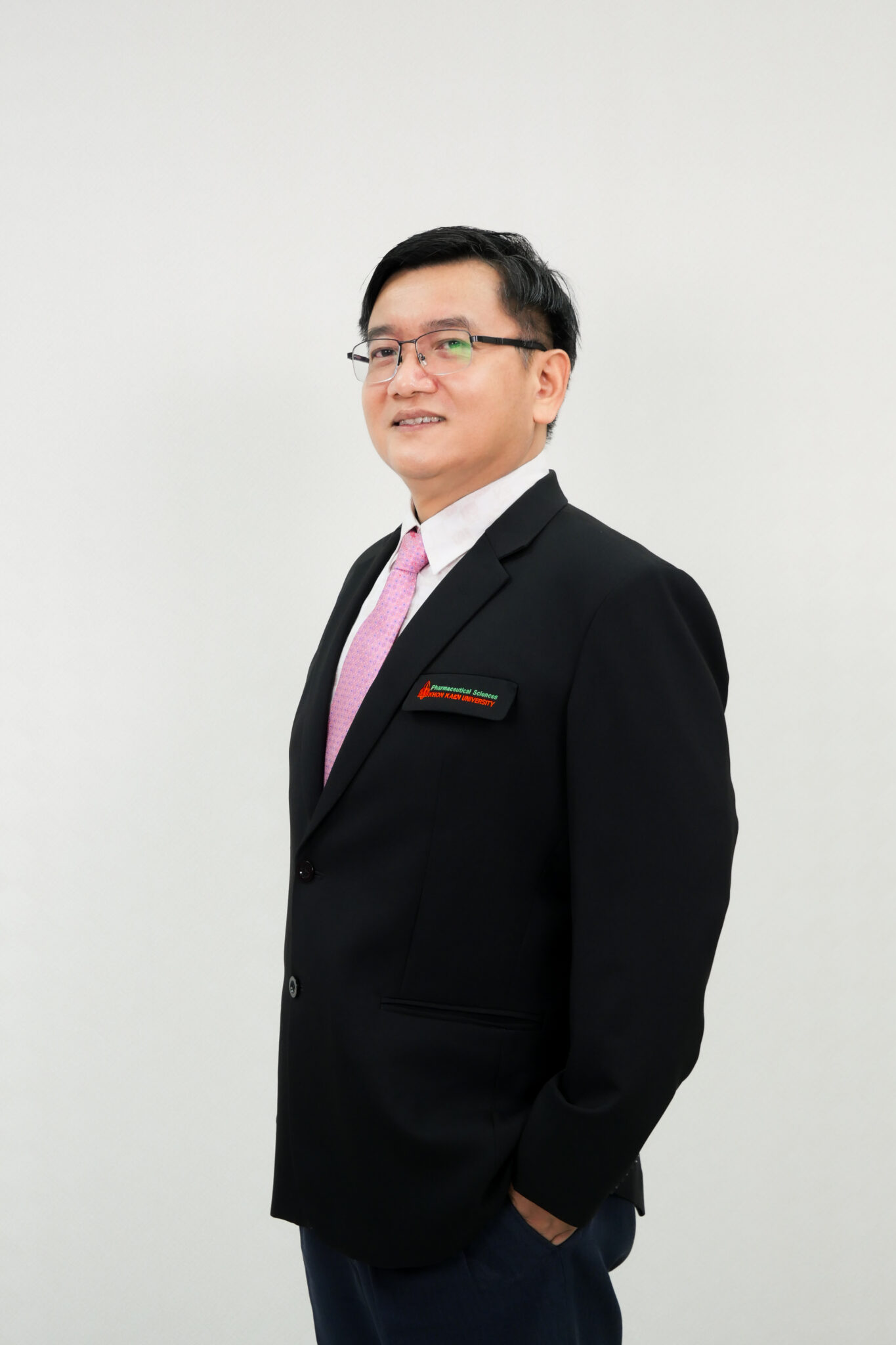 ผศ.ดร.ภก.ประธาน ฦาชา